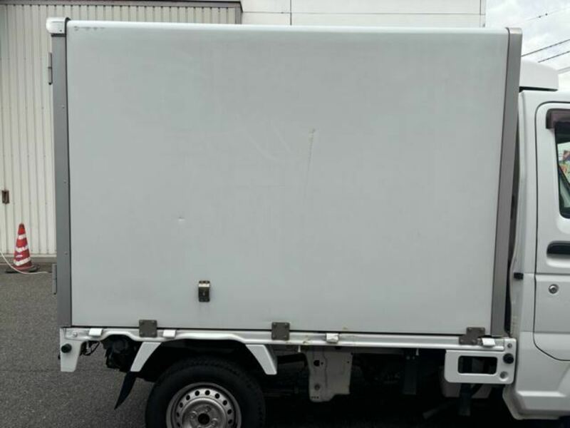 MINICAB TRUCK