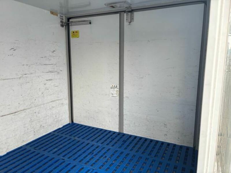 MINICAB TRUCK