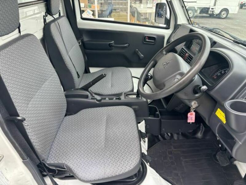 MINICAB TRUCK
