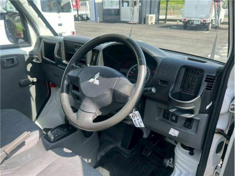 MINICAB TRUCK