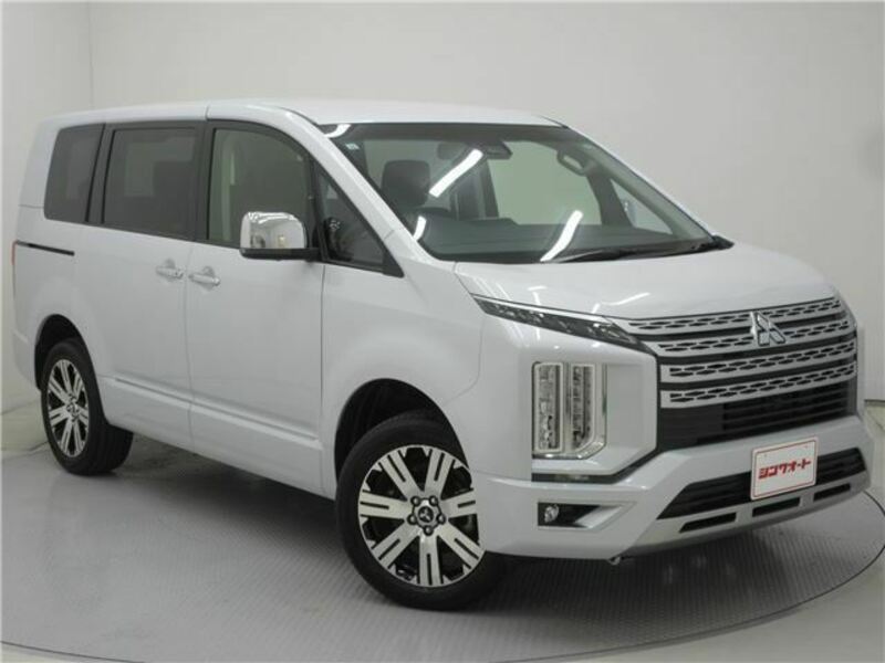 MITSUBISHI DELICA D5