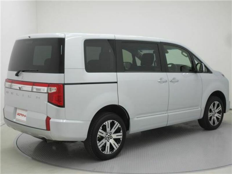 DELICA D5