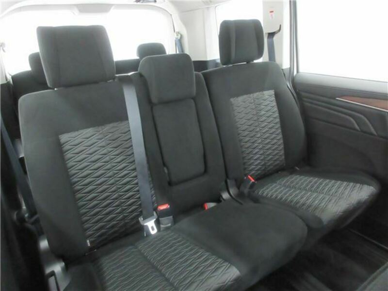 DELICA D5