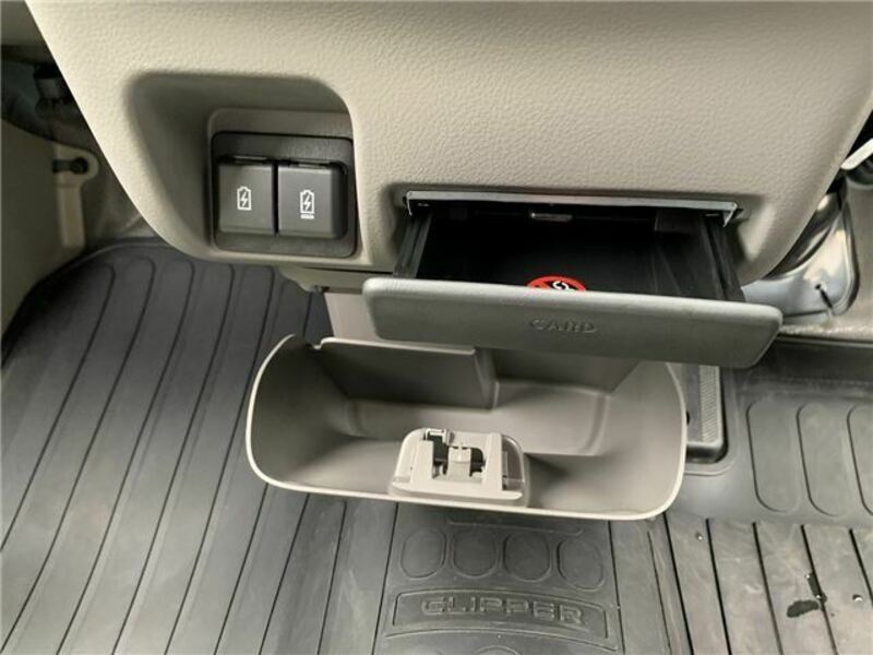 CLIPPER VAN