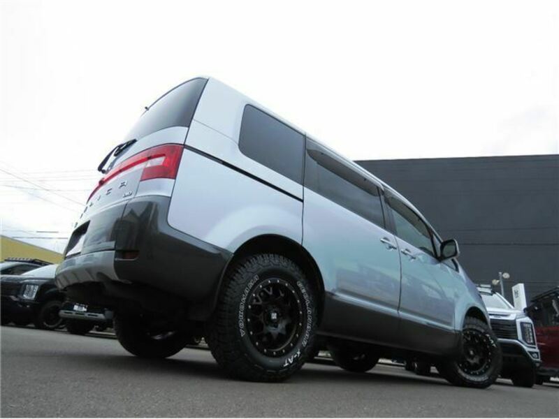 DELICA D5