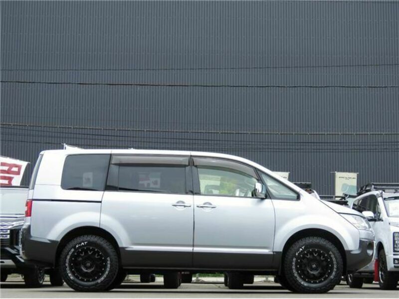 DELICA D5