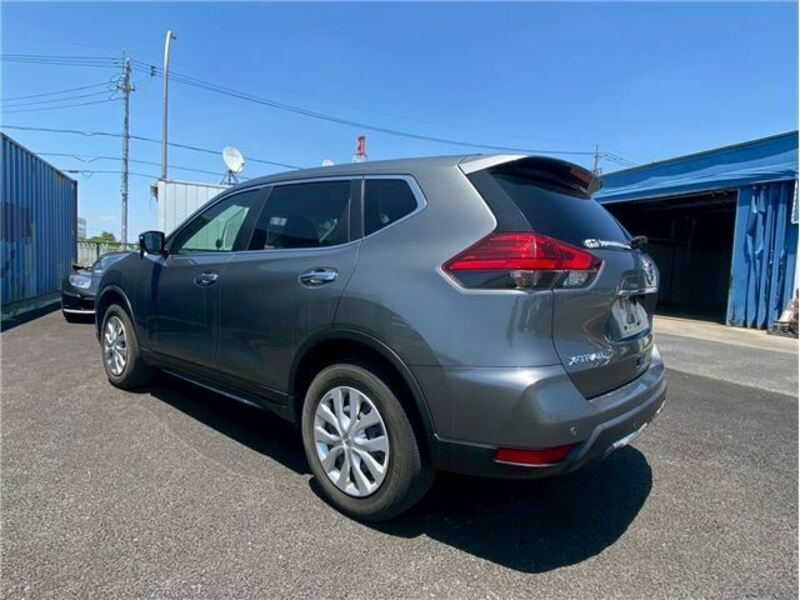 X-TRAIL