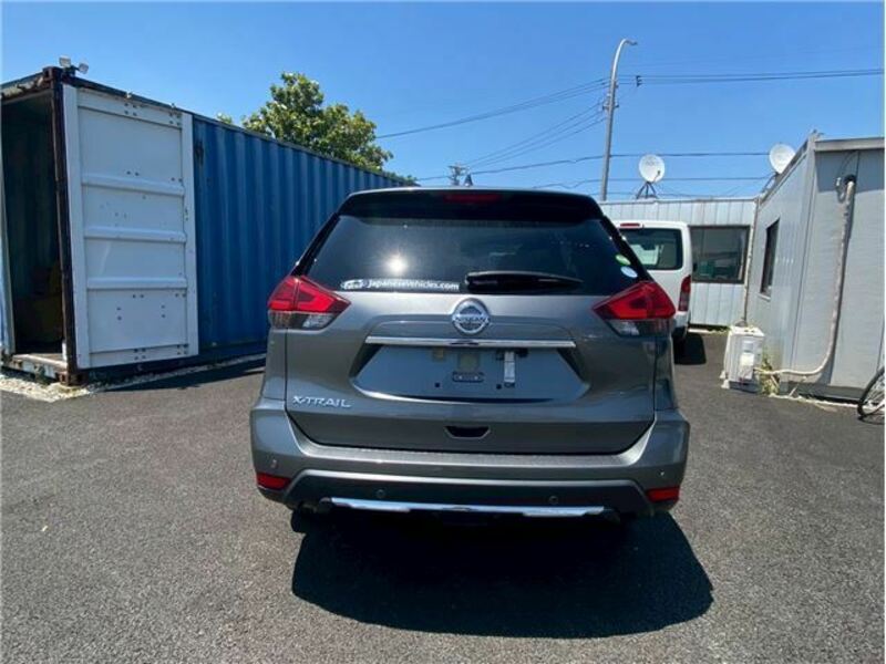 X-TRAIL