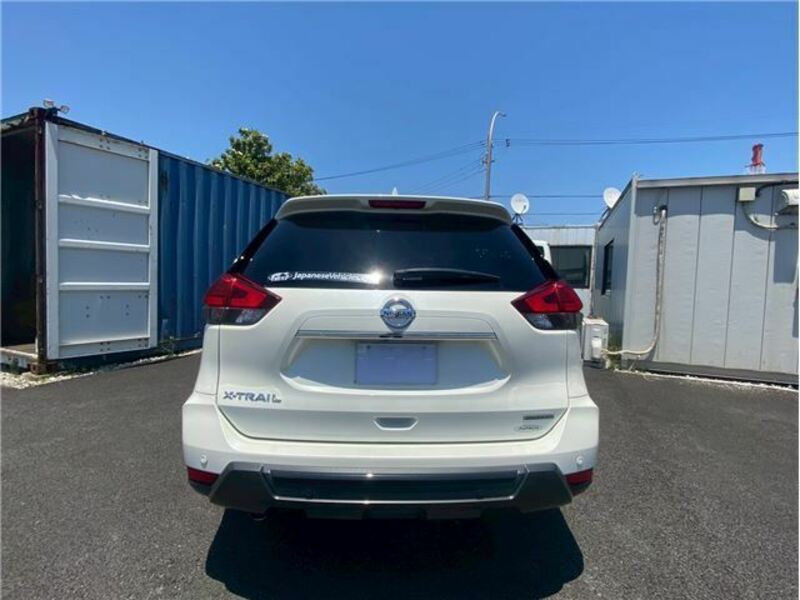X-TRAIL
