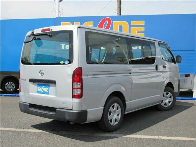 HIACE VAN