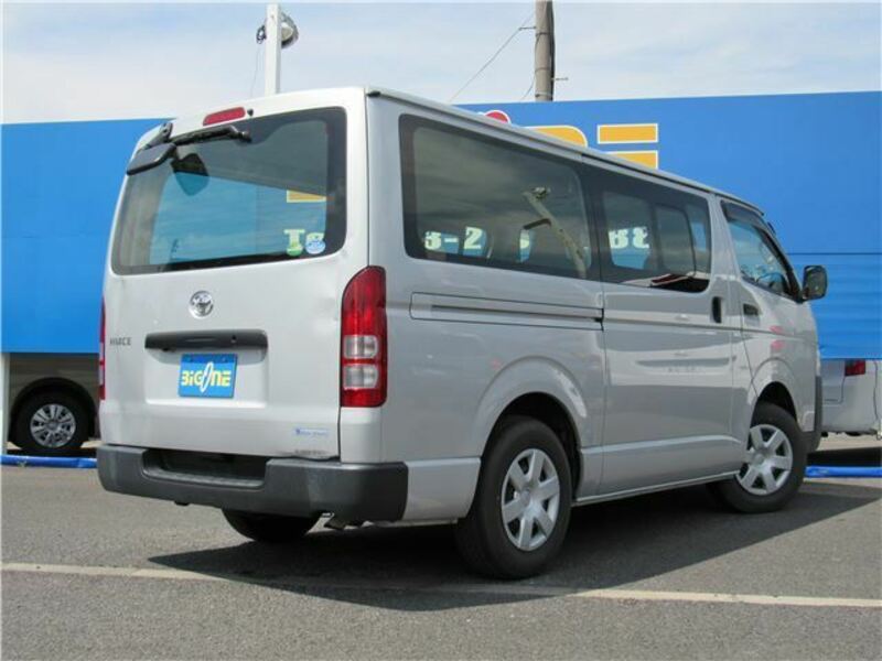 HIACE VAN