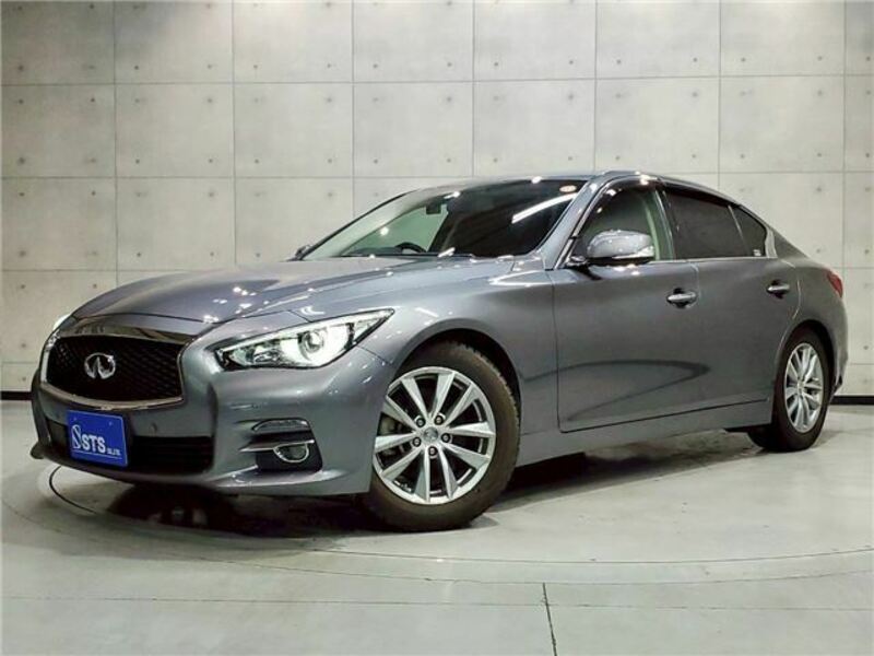 NISSAN SKYLINE