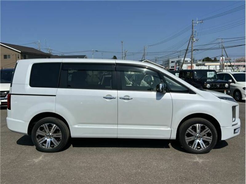 DELICA D5