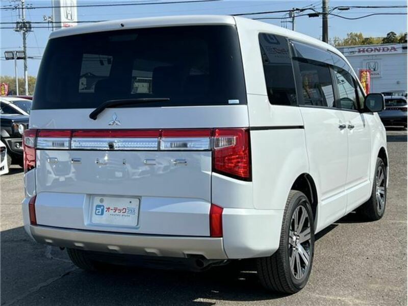 DELICA D5