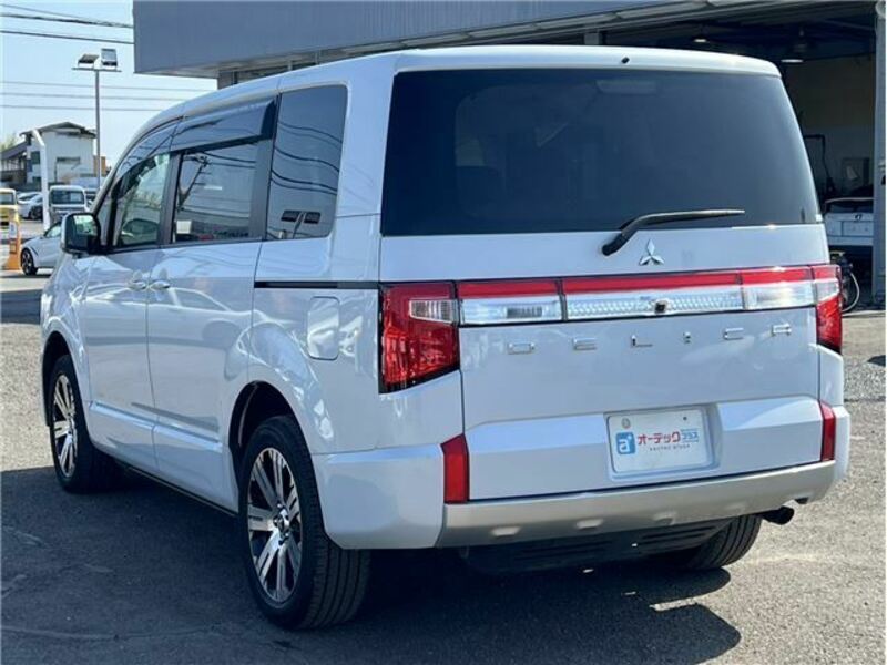 DELICA D5