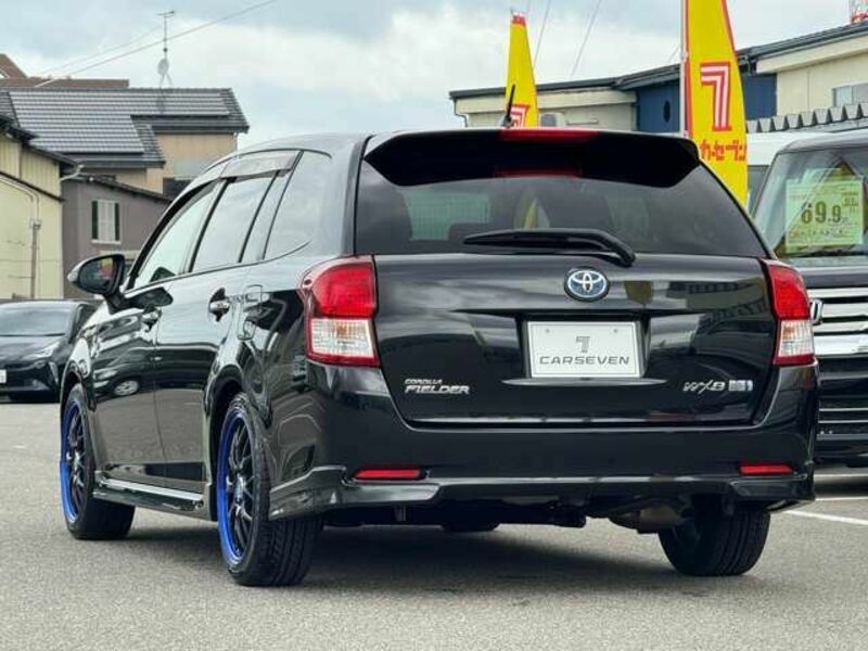 COROLLA FIELDER