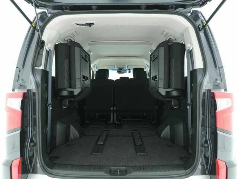 DELICA D5