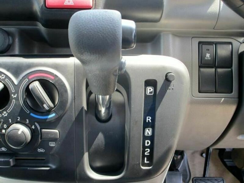 MINICAB VAN