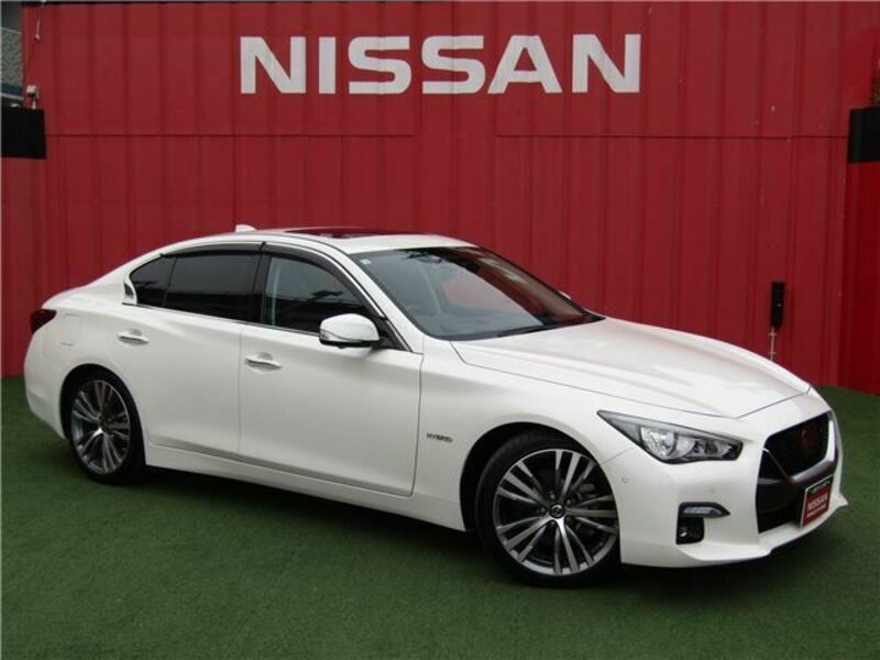 NISSAN SKYLINE