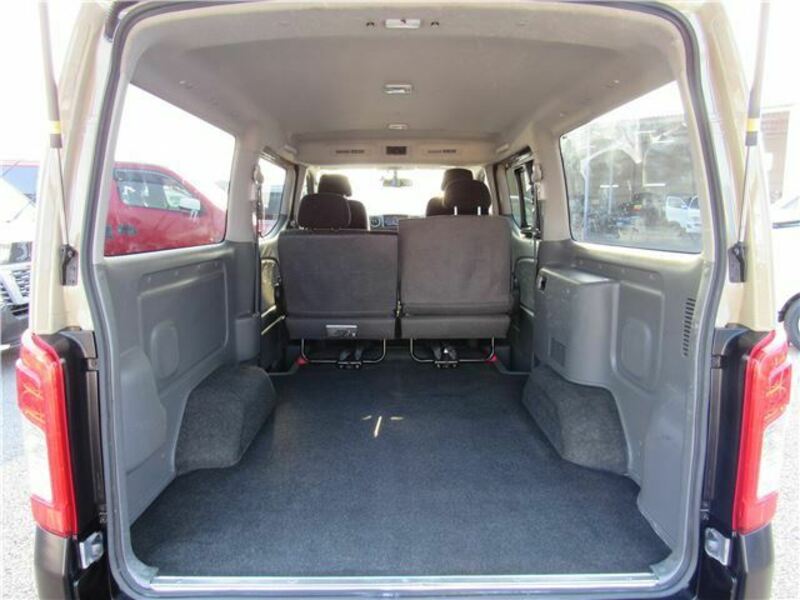 NV350 CARAVAN
