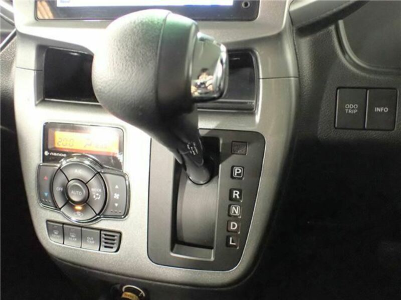 DELICA D2