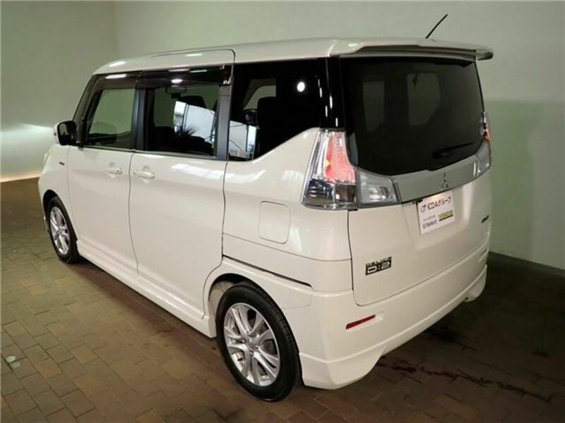 DELICA D2