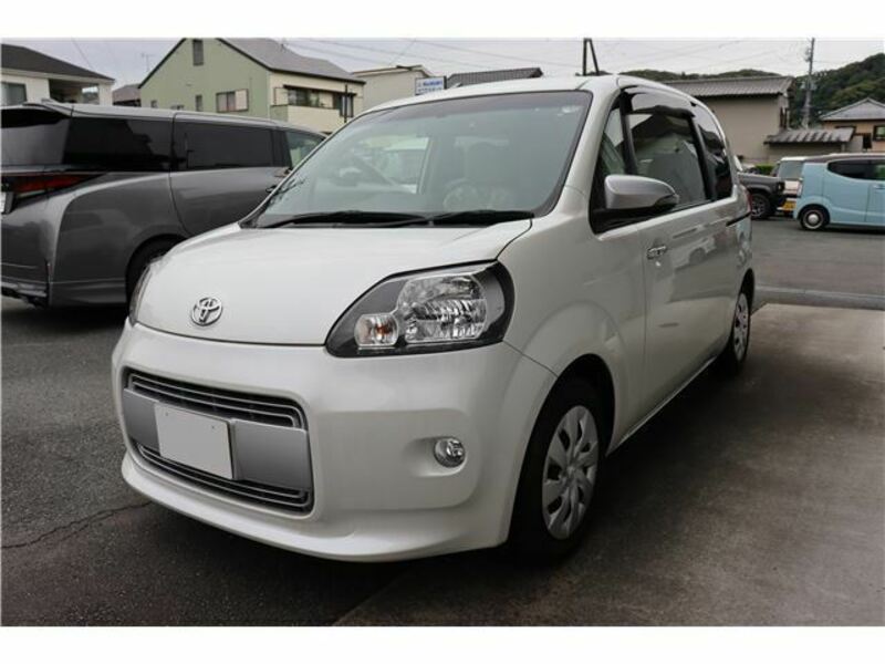 TOYOTA PORTE
