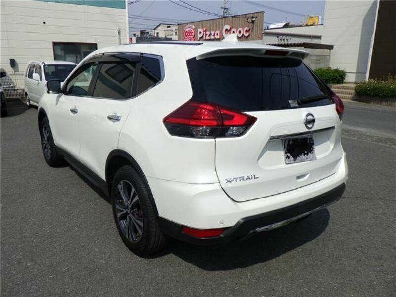 X-TRAIL
