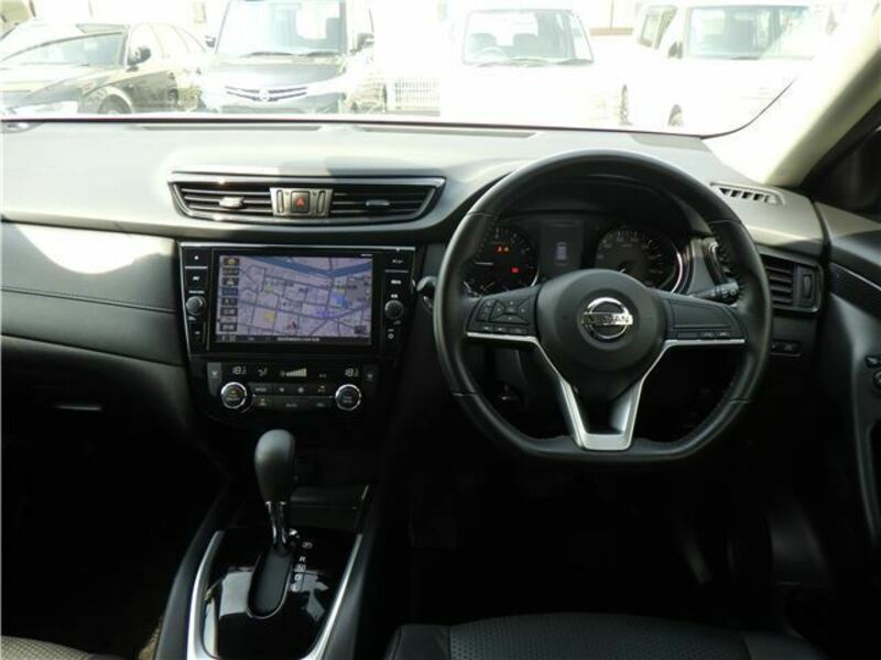 X-TRAIL