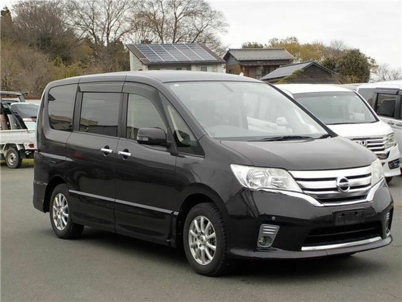 NISSAN SERENA