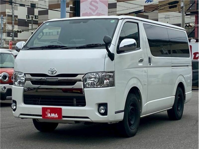 TOYOTA HIACE VAN