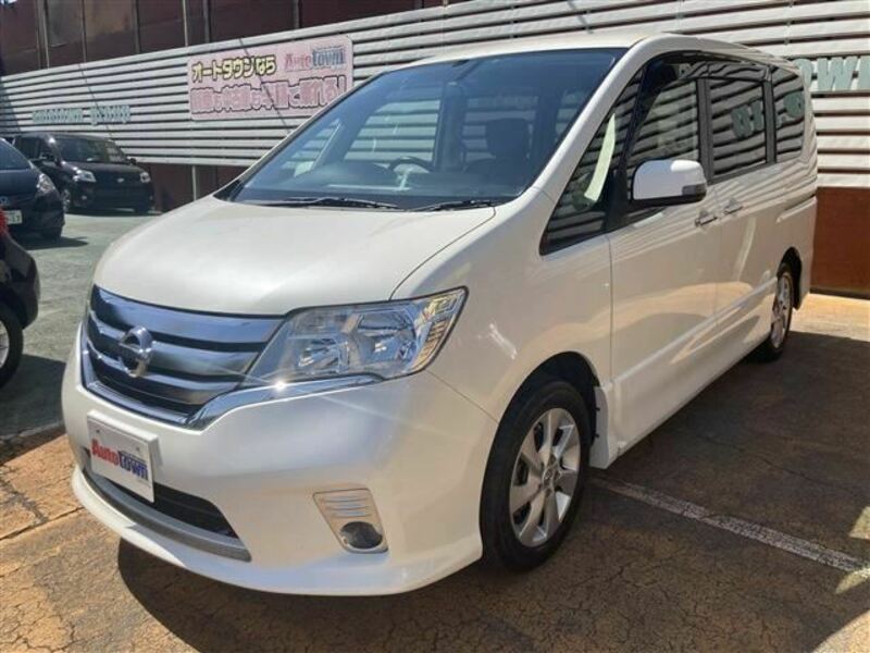 NISSAN SERENA