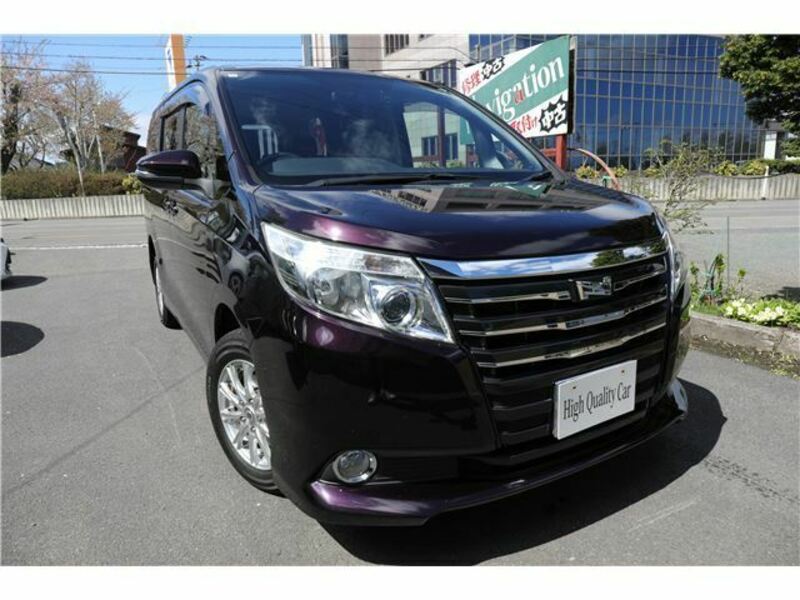 TOYOTA NOAH