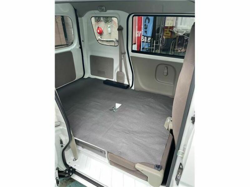MINICAB VAN