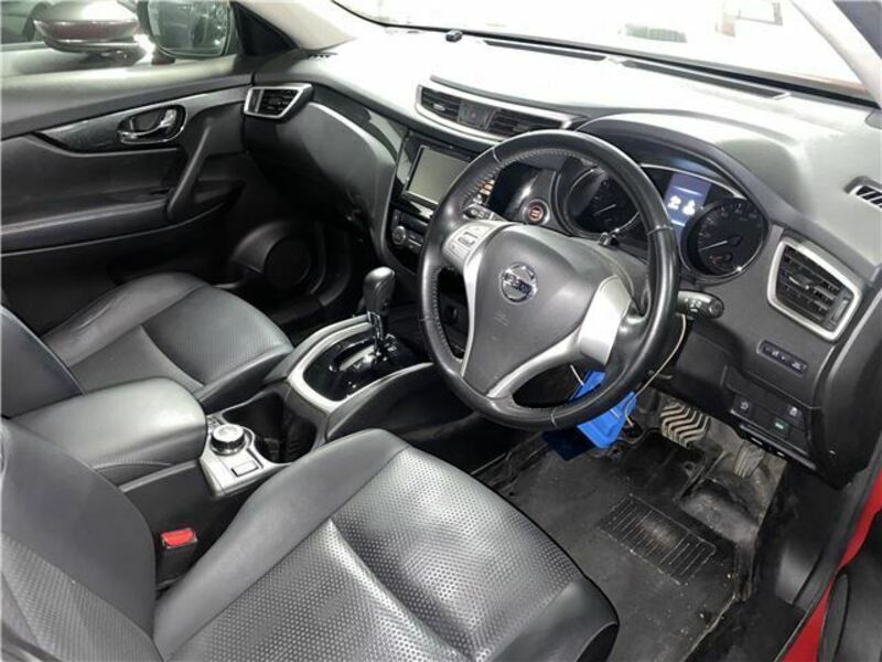 X-TRAIL
