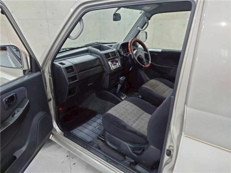 PAJERO MINI