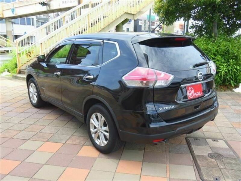 X-TRAIL