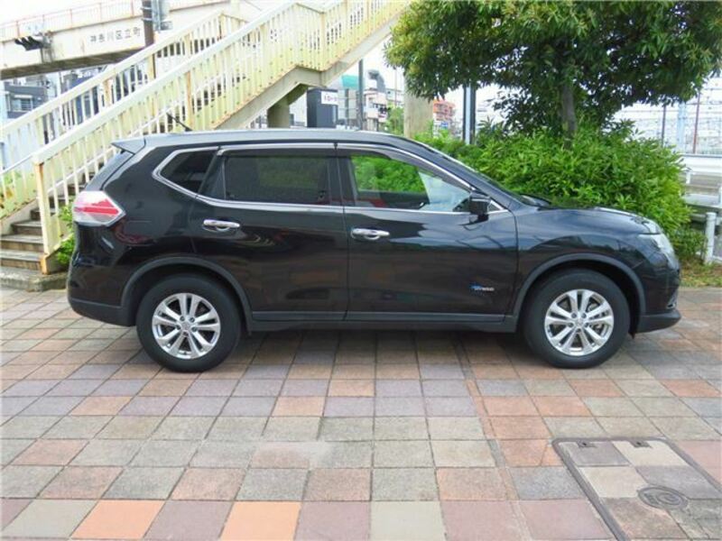 X-TRAIL