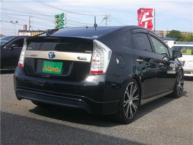 PRIUS PHV