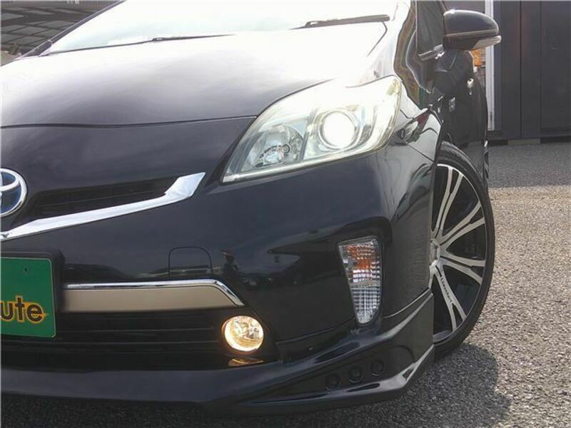 PRIUS PHV
