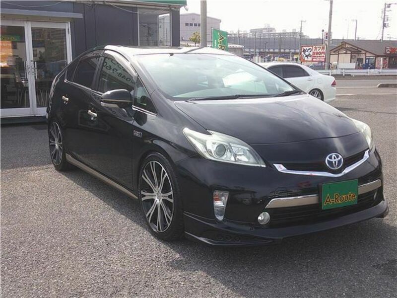 PRIUS PHV