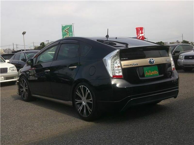 PRIUS PHV