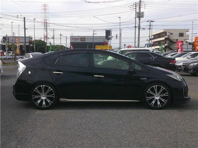 PRIUS PHV