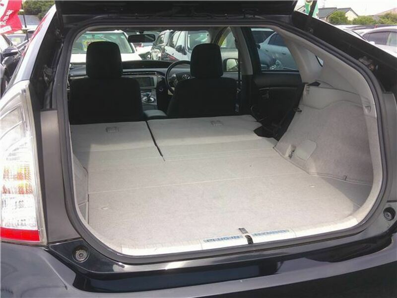 PRIUS PHV