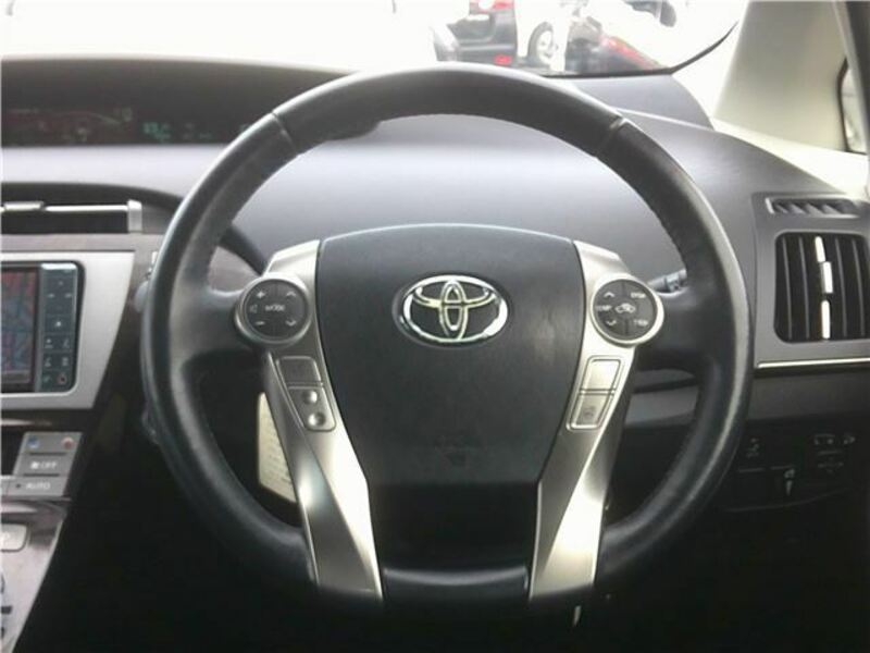 PRIUS PHV