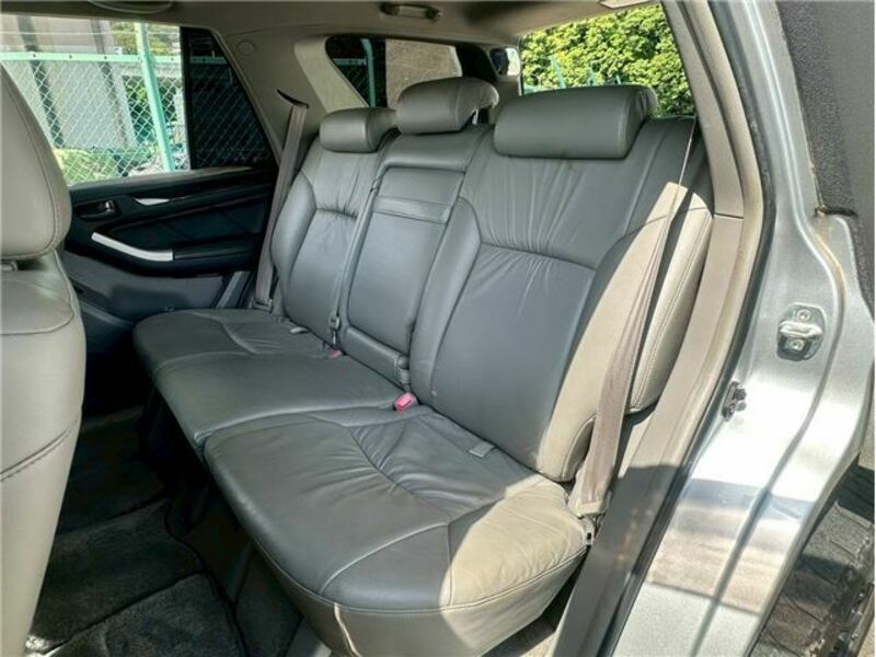 HILUX SURF