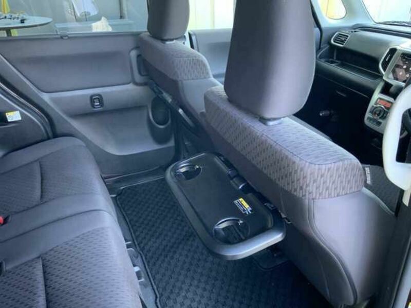 DELICA D2