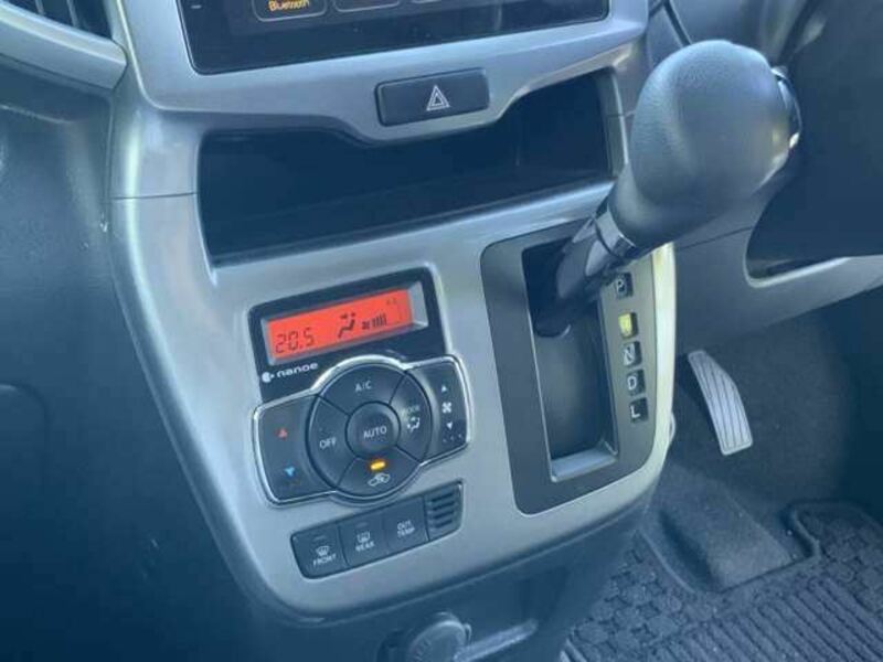 DELICA D2