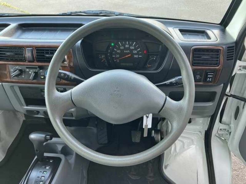 MINICAB TRUCK