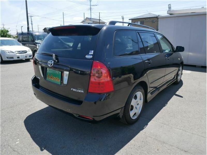 COROLLA FIELDER